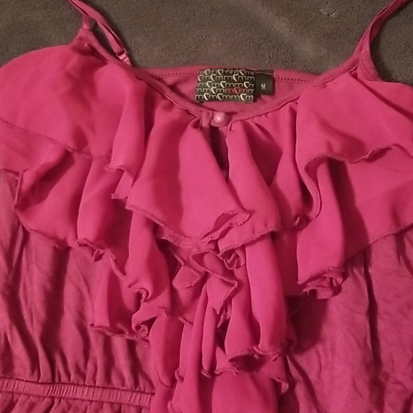 3 tank tops with ruffles - Picture 10 of 11